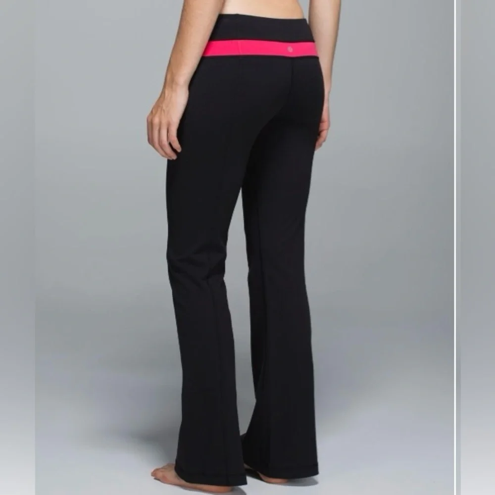 Lululemon Women’s Sz 12 Groove‎ Pant in Black/Bloom Juice